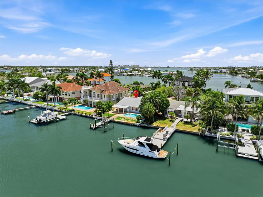 16458 REDINGTON DRIVE Redington Beach, FL 33708