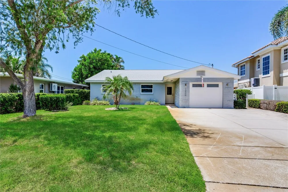 16458 REDINGTON DRIVE Redington Beach, FL 33708