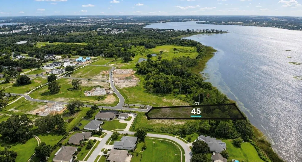 552 WALKER STREET Oakland, FL 34787