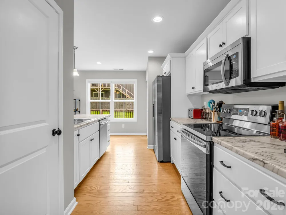 27 Busbee View Road Asheville, NC 28803