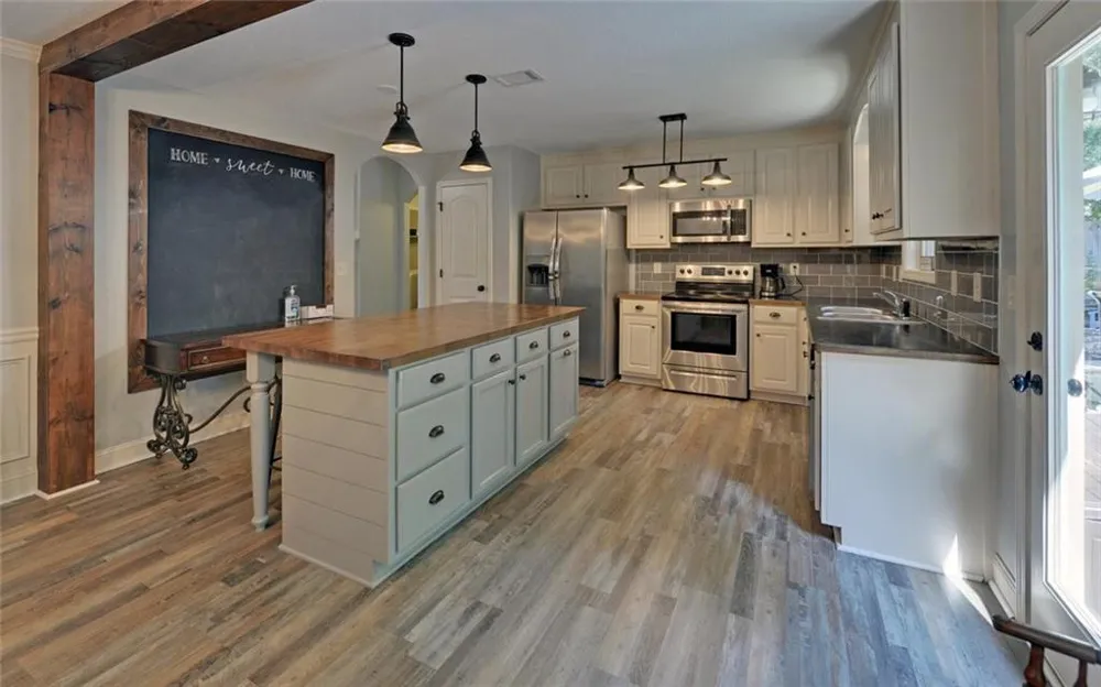 177 Brookside Drive Lula, GA 30554