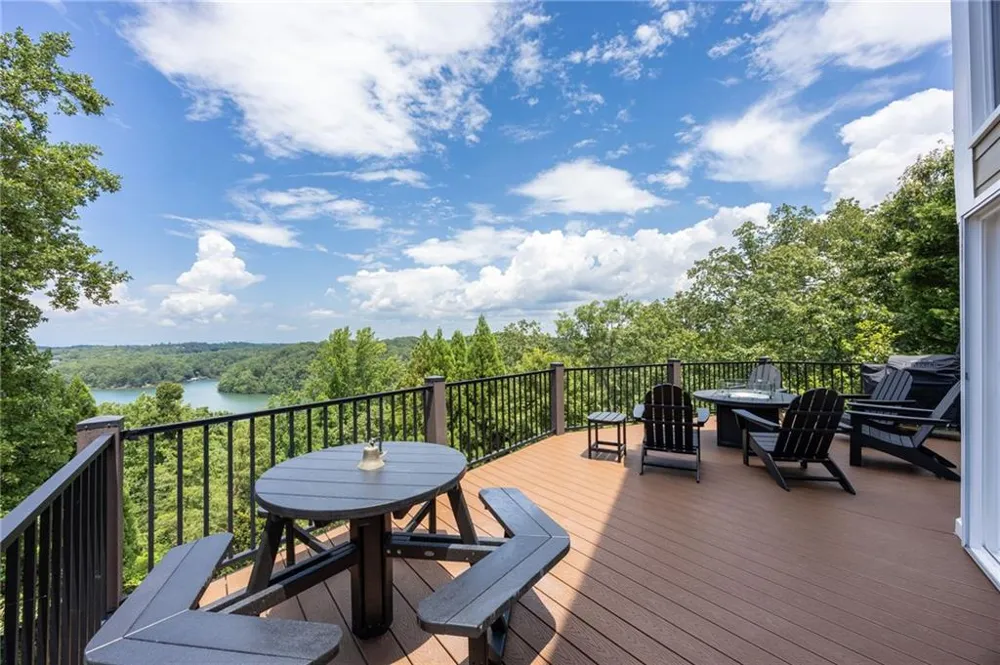 385 Pirkle Leake Road Dawsonville, GA 30534