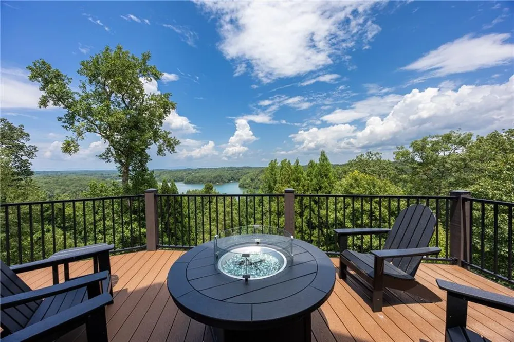 385 Pirkle Leake Road Dawsonville, GA 30534