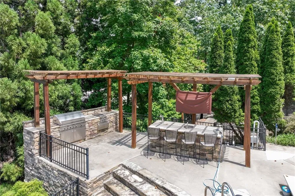 385 Pirkle Leake Road Dawsonville, GA 30534