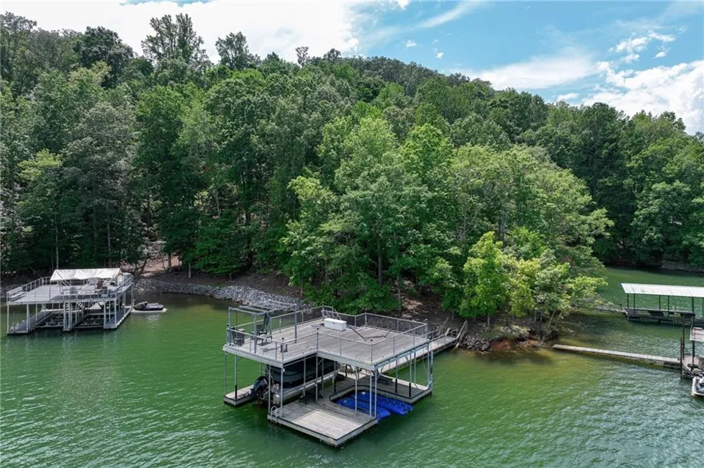 385 Pirkle Leake Road Dawsonville, GA 30534