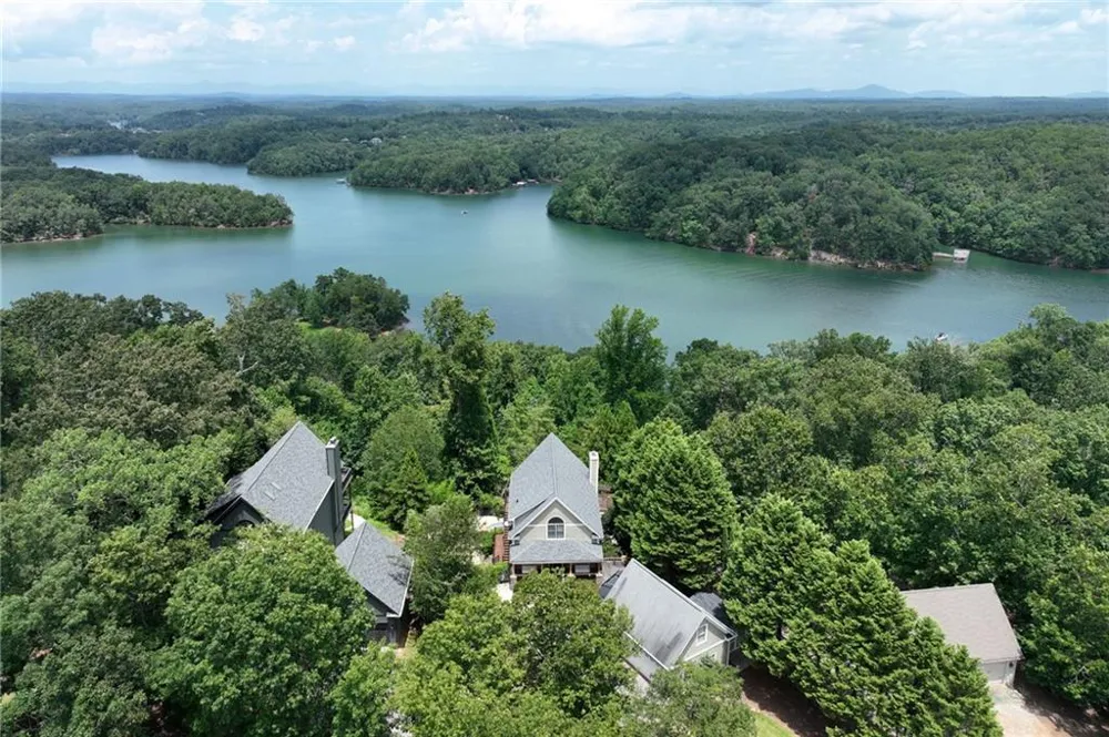 385 Pirkle Leake Road Dawsonville, GA 30534