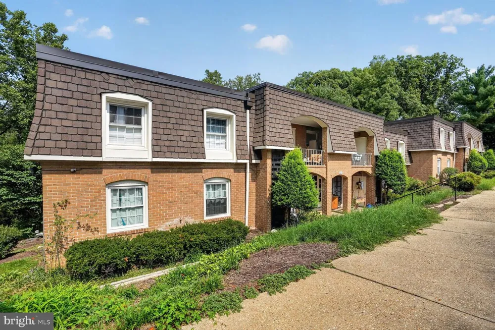 5905 BAYSHIRE ROAD #K Springfield, VA 22152