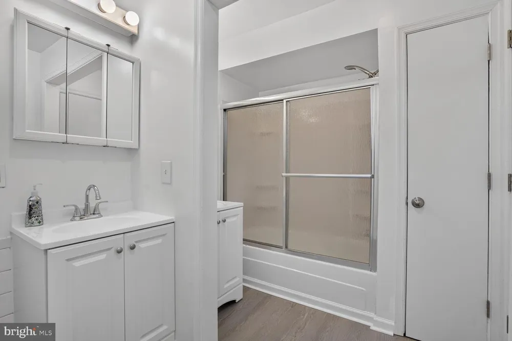 5905 BAYSHIRE ROAD #K Springfield, VA 22152
