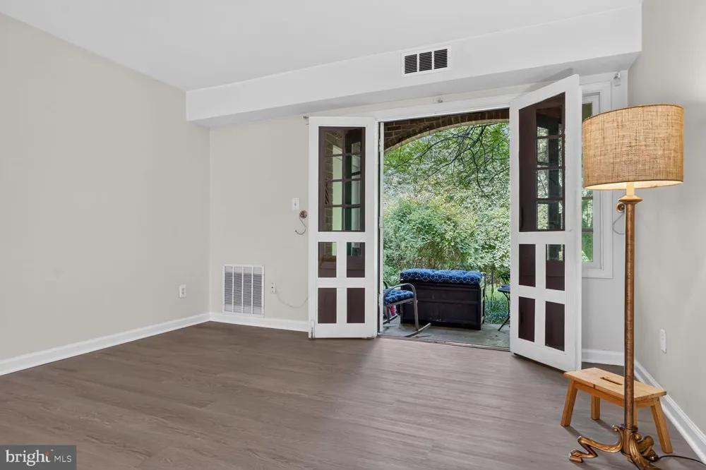 5905 BAYSHIRE ROAD #K Springfield, VA 22152