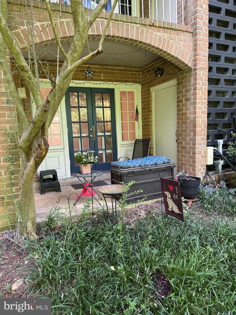 5905 BAYSHIRE ROAD #K Springfield, VA 22152