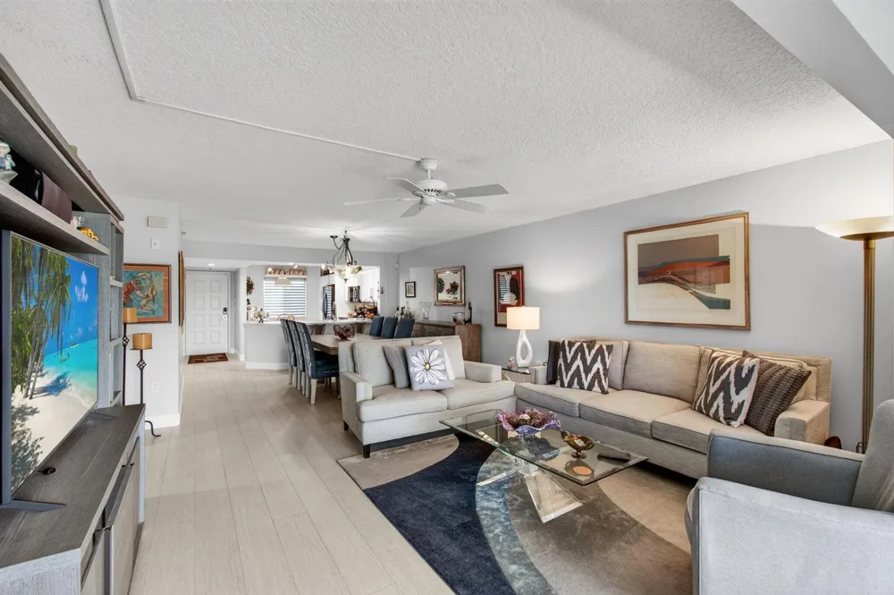 5746 CRYSTAL SHORES DRIVE #303 Boynton Beach, FL 33437