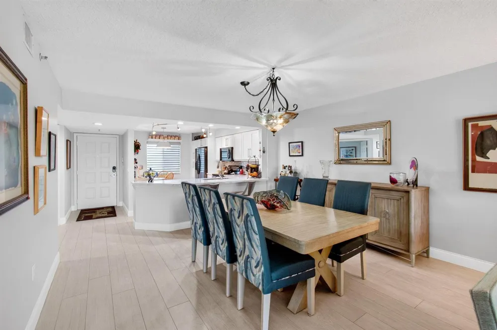 5746 CRYSTAL SHORES DRIVE #303 Boynton Beach, FL 33437