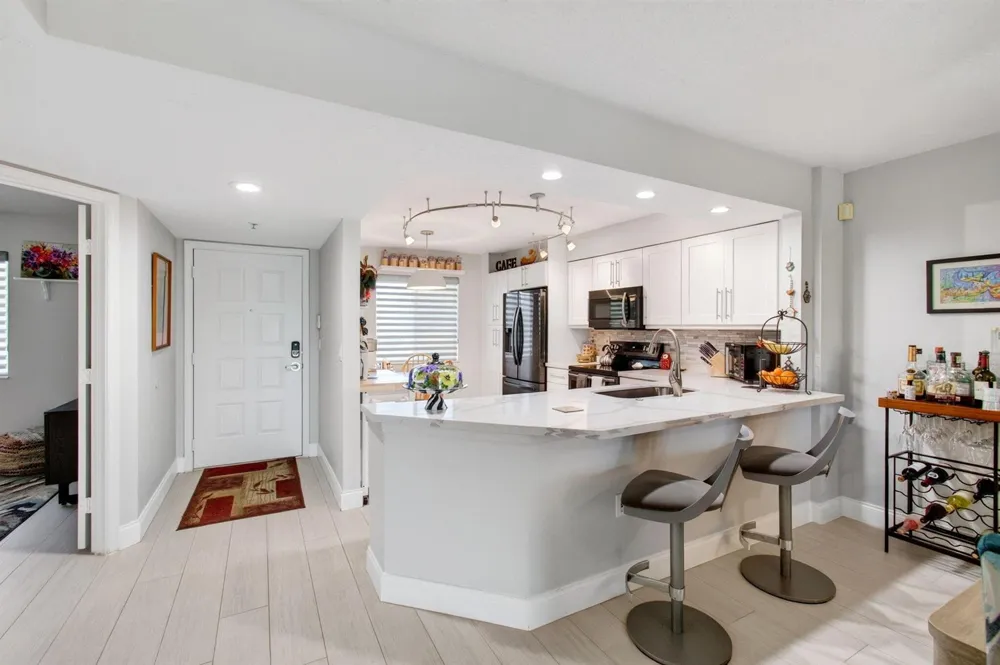 5746 CRYSTAL SHORES DRIVE #303 Boynton Beach, FL 33437
