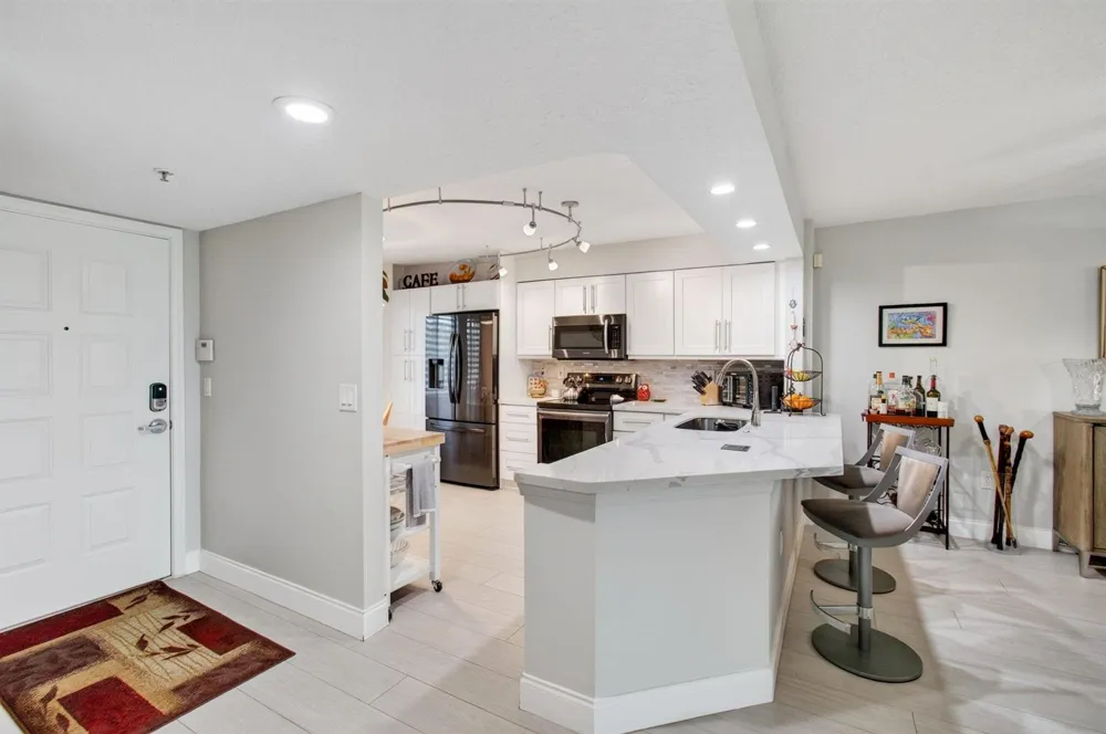5746 CRYSTAL SHORES DRIVE #303 Boynton Beach, FL 33437
