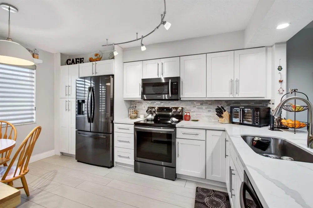 5746 CRYSTAL SHORES DRIVE #303 Boynton Beach, FL 33437