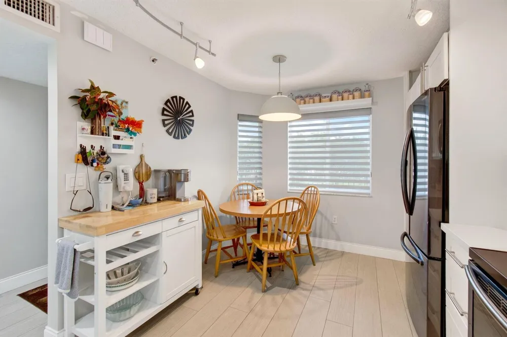 5746 CRYSTAL SHORES DRIVE #303 Boynton Beach, FL 33437