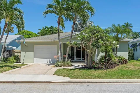 1106 LAKESIDE DRIVE