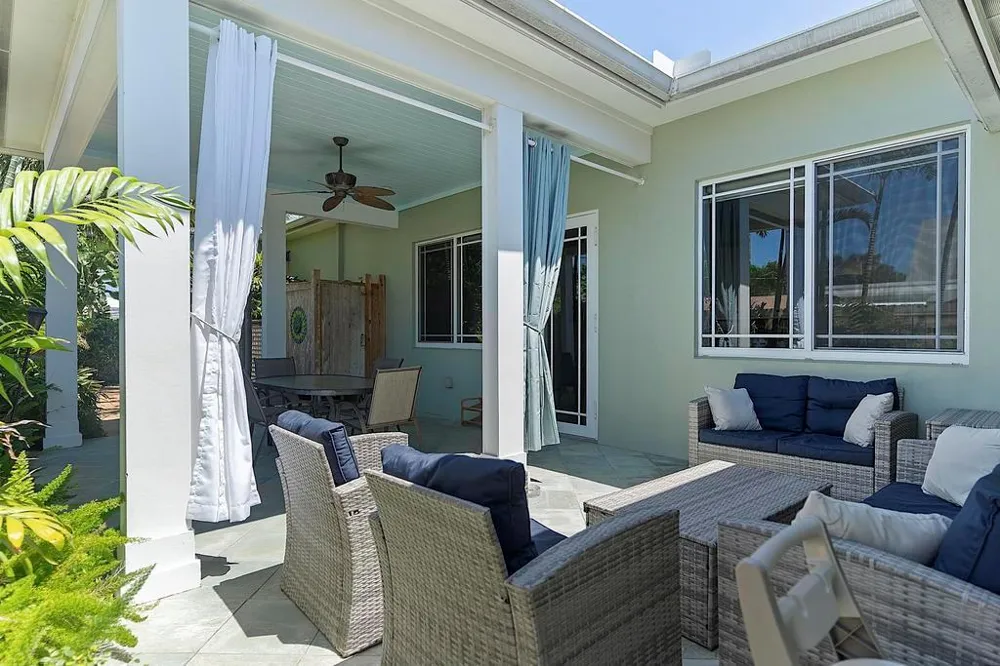 1106 Lakeside Drive 