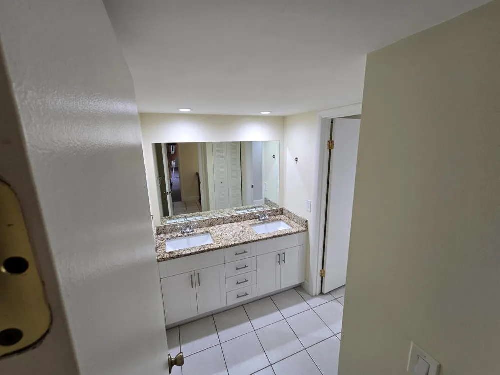 3232 MERIDIAN WAY #B Palm Beach Gardens, FL 33410