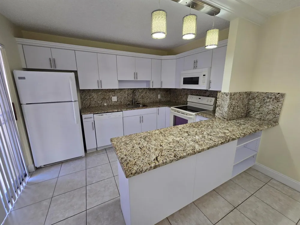 3232 MERIDIAN WAY #B Palm Beach Gardens, FL 33410