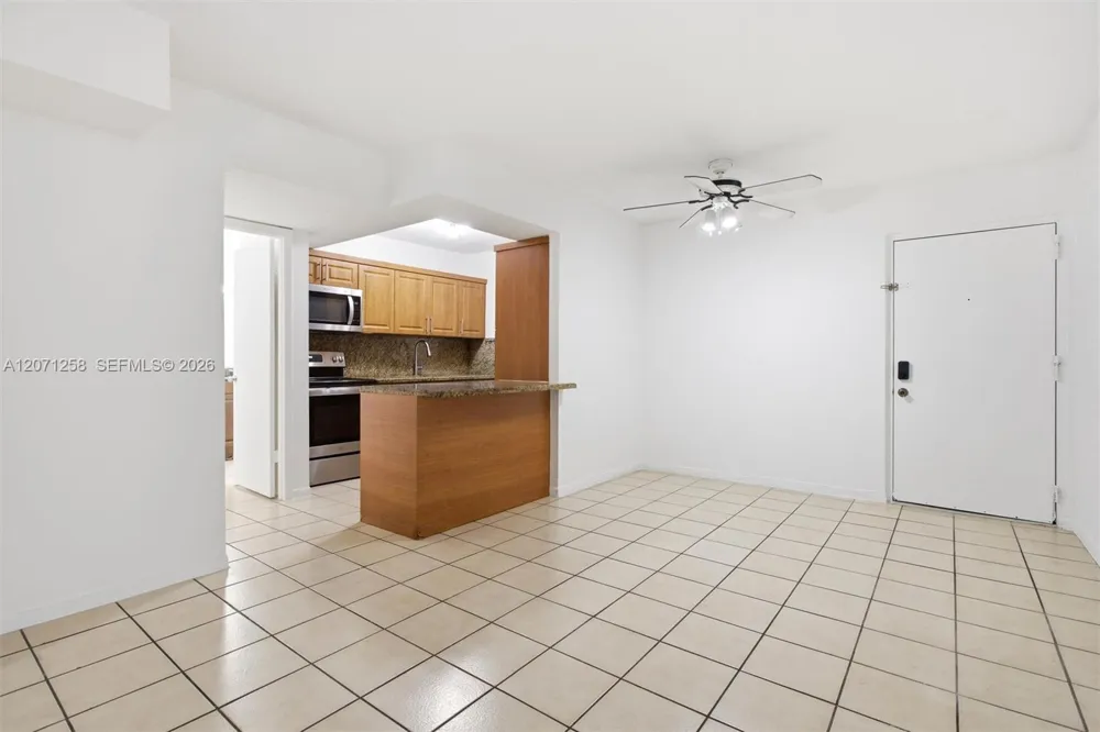810 SW 129th Pl #209 Miami, FL 33184