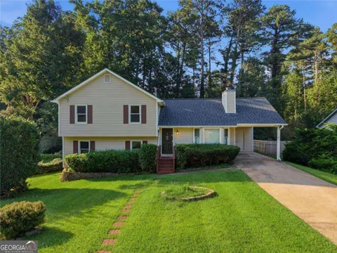 1380 Ashbrook DR NW