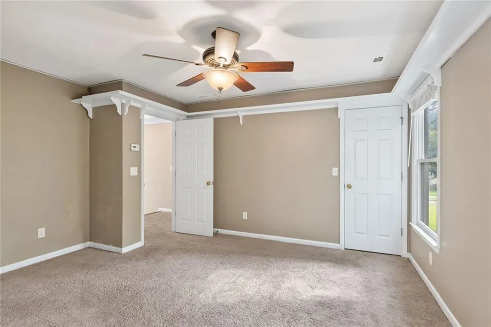 395 Amberbrook Circle Grayson, GA 30017
