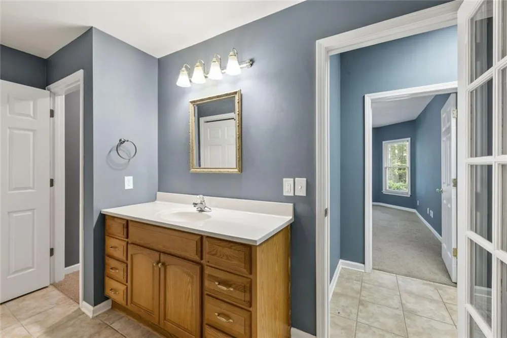 395 Amberbrook Circle Grayson, GA 30017