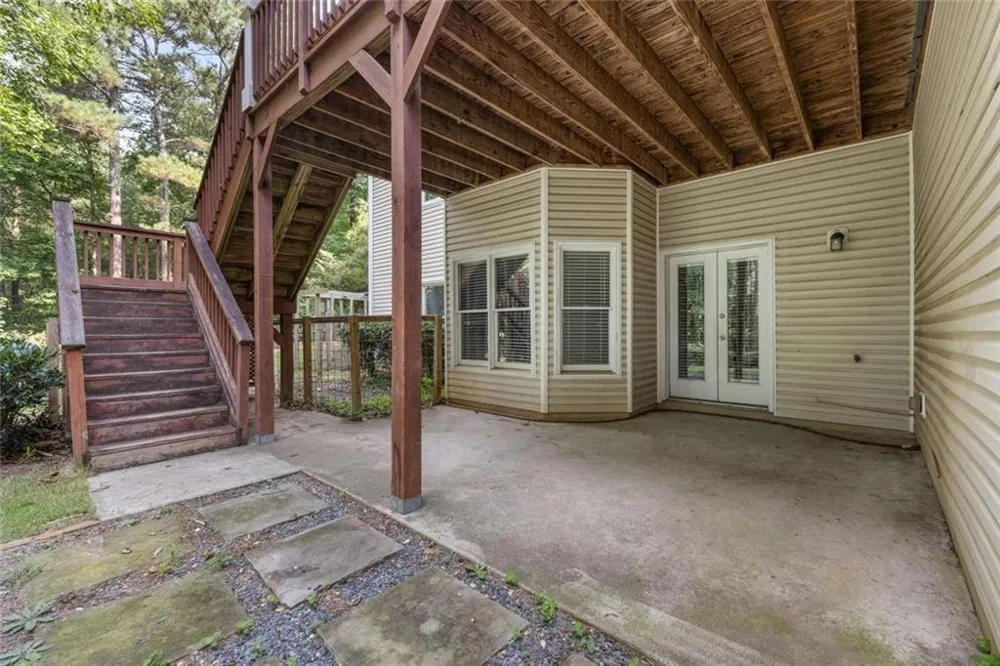 395 Amberbrook Circle Grayson, GA 30017