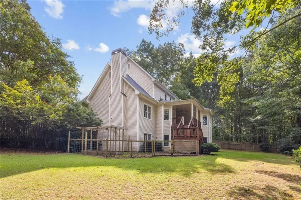 395 Amberbrook Circle Grayson, GA 30017