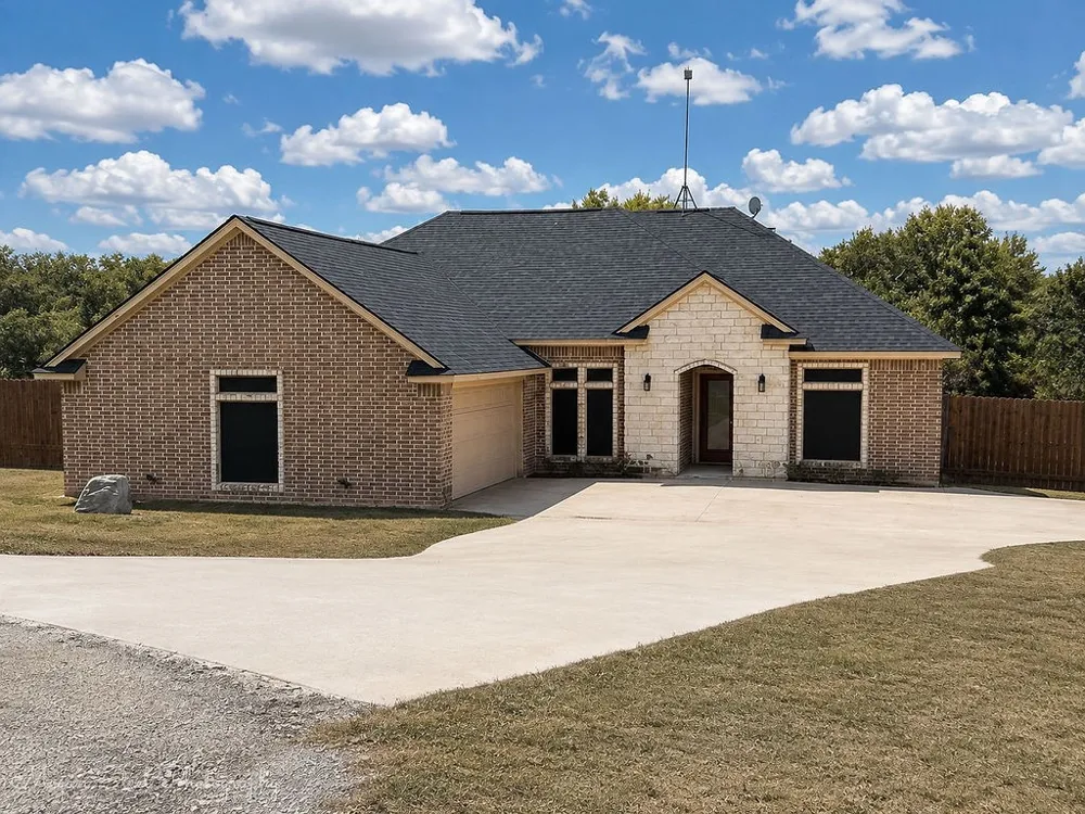 108 Tay Court Weatherford, TX 76088