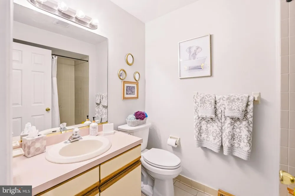 124 BROOKFIELD DRIVE Macungie, PA 18062