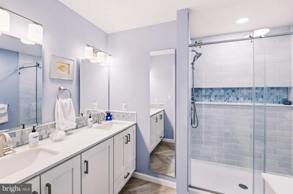 124 BROOKFIELD DRIVE Macungie, PA 18062