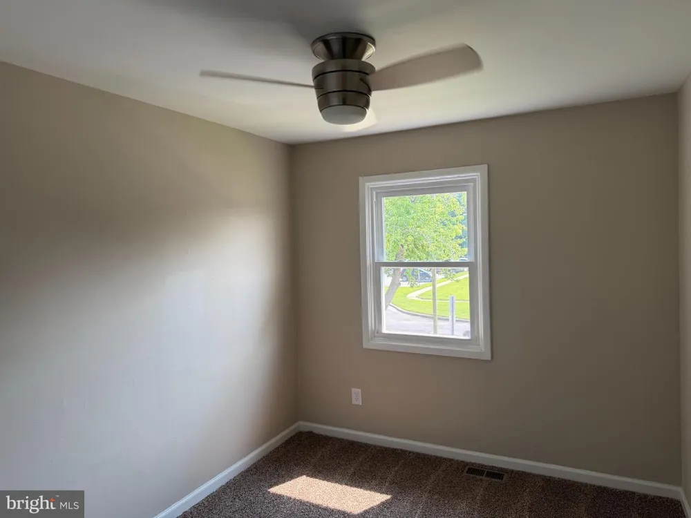 48 MAGNOLIA COURT Sicklerville, NJ 08081