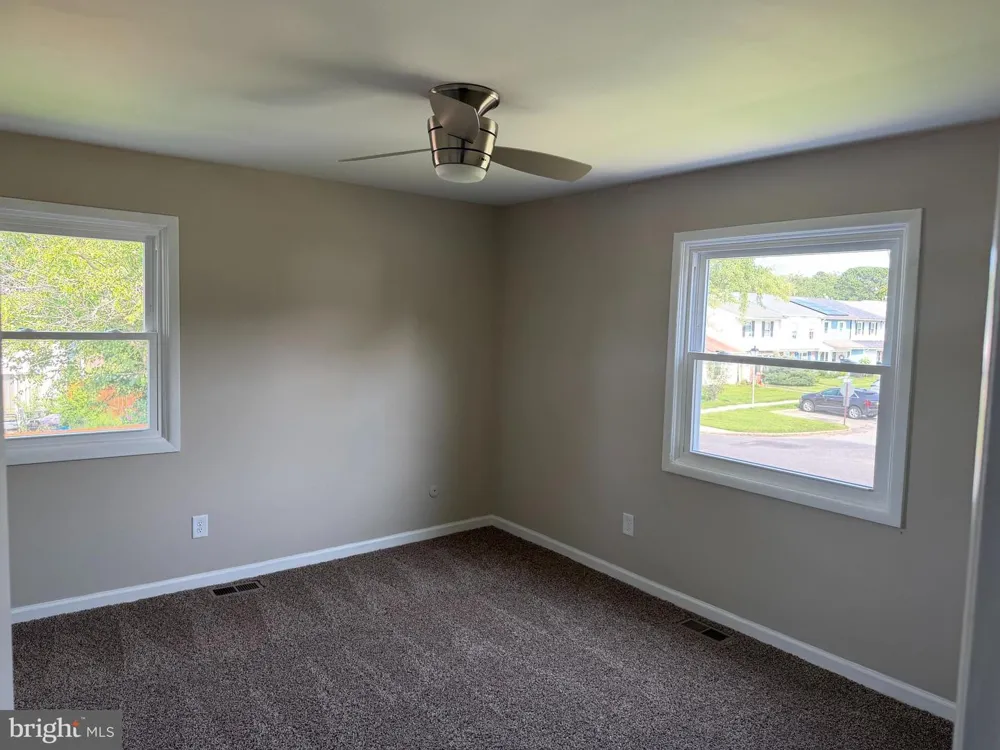 48 MAGNOLIA COURT Sicklerville, NJ 08081
