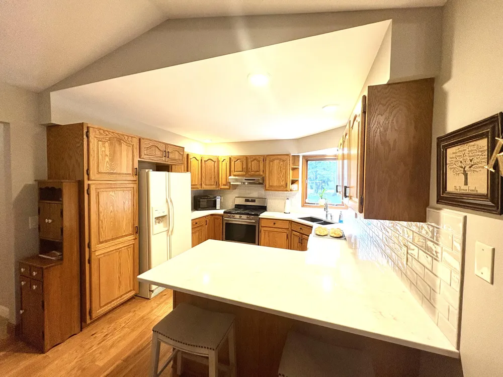4729 Kenowa Avenue SW Grandville, MI 49418