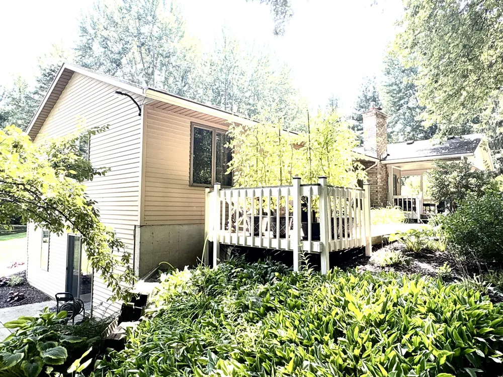 4729 Kenowa Avenue SW Grandville, MI 49418