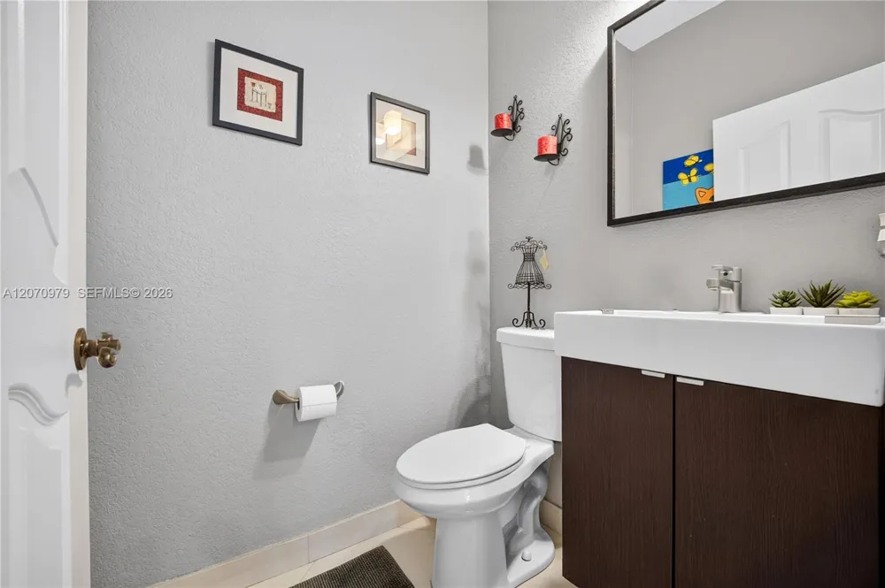 8061 NW 114th Pl #8061 Doral, FL 33178