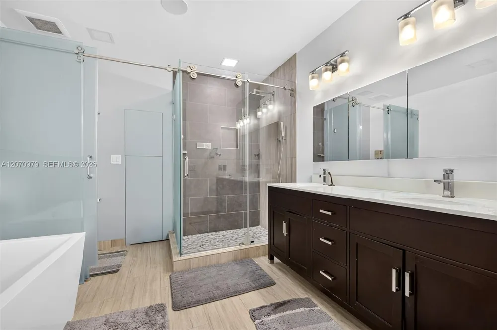 8061 NW 114th Pl #8061 Doral, FL 33178