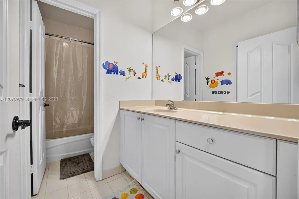 8061 NW 114th Pl #8061 Doral, FL 33178