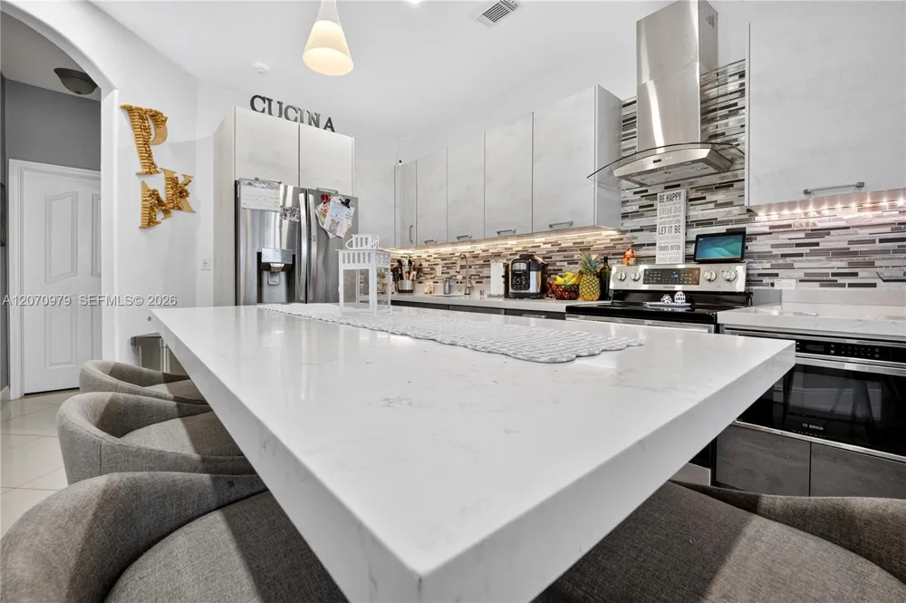 8061 NW 114th Pl #8061 Doral, FL 33178