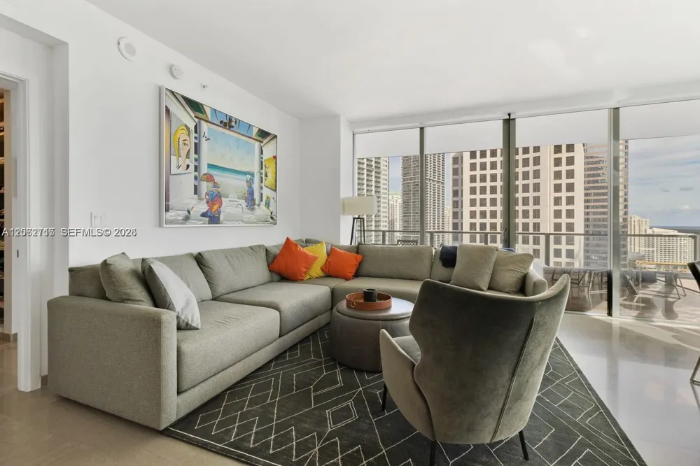 68 SE 6th St #2101 Miami, FL 33131