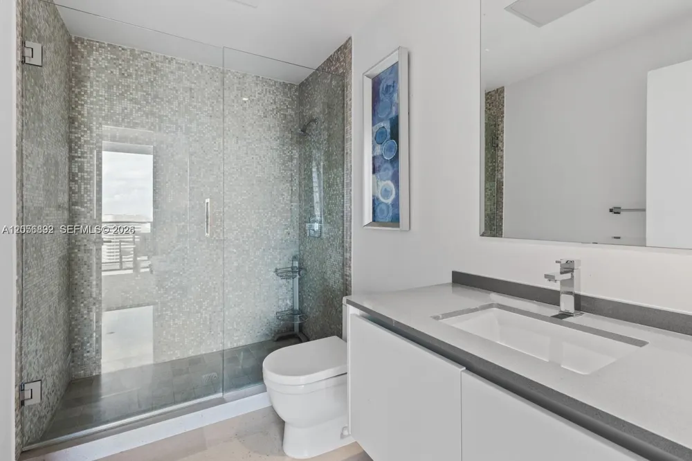 88 SW 7th St #3909 Miami, FL 33130