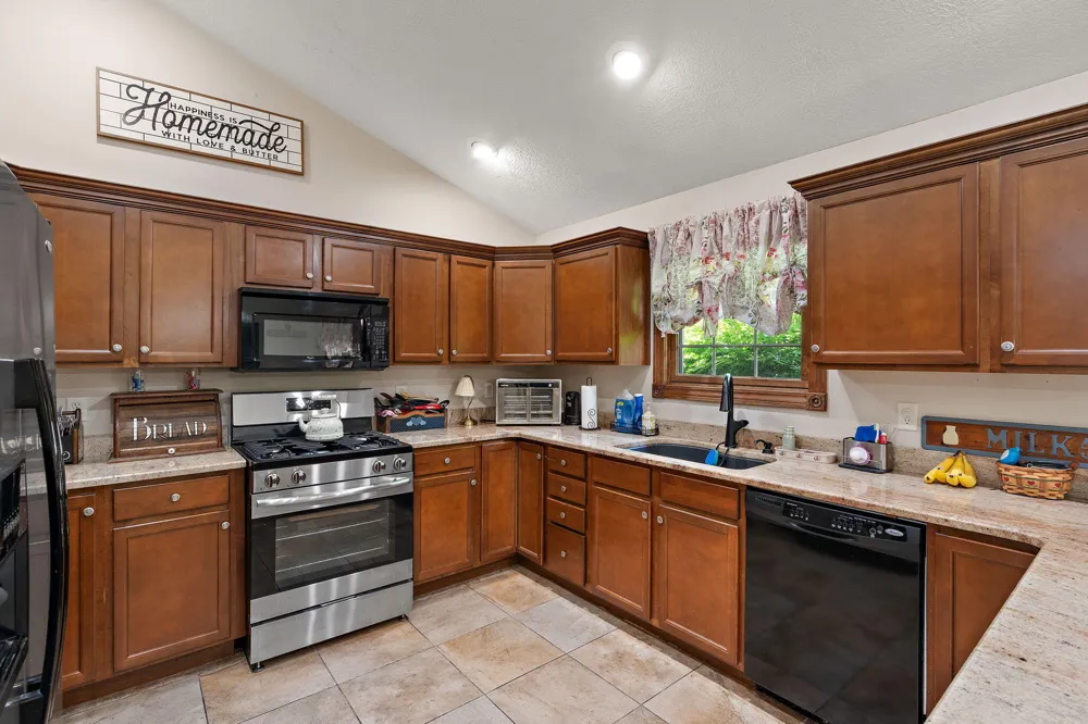 11057 Pleasant Grove Drive Wheatfield, IN 46392