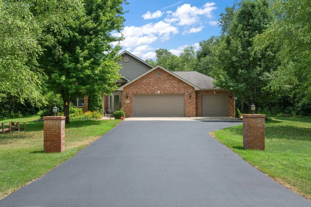 11057 Pleasant Grove Drive Wheatfield, IN 46392