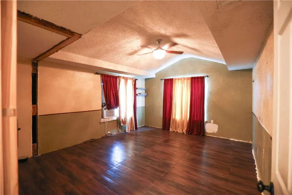 701 Tito Street Alice, TX 78332