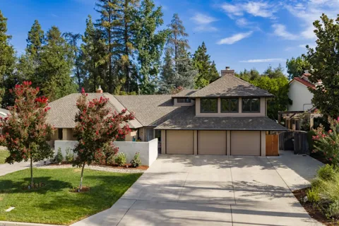 2882 Cromwell