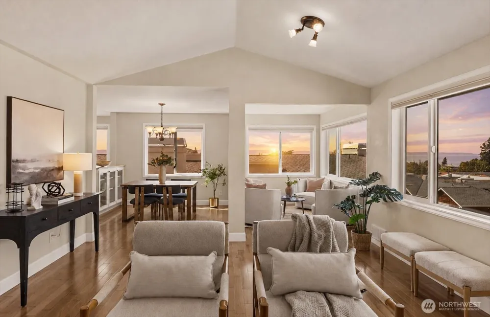 633 Main Street #202 Edmonds, WA 98020