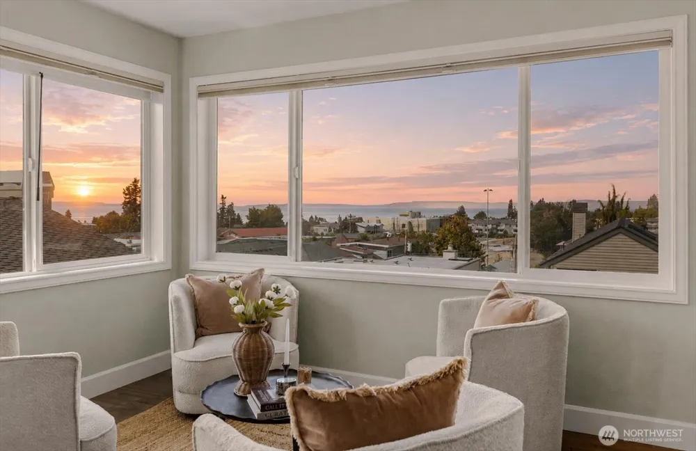 633 Main Street #202 Edmonds, WA 98020