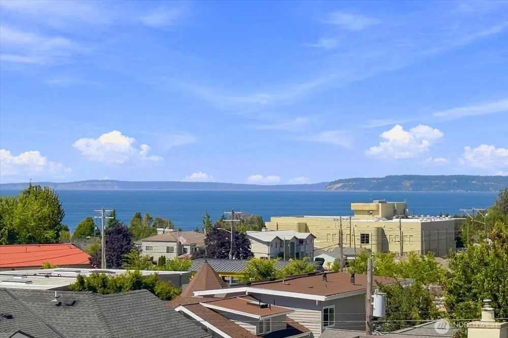 633 Main Street #202 Edmonds, WA 98020